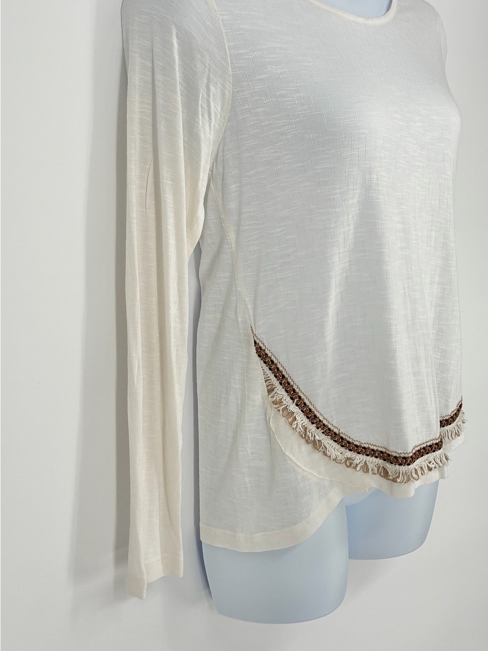 C by Charlotte Russe Ivory Fringe Trim Long Sleeve Slub Knit Top NWT Size L - Picture 7 of 12